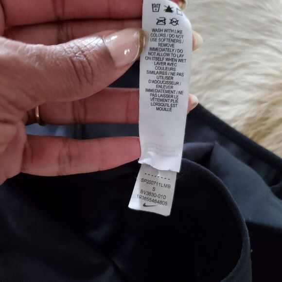 Nike Women’s Sports Bra Small Black White Swoosh Fully Lined Racerback Athletic - Picture 6 of 7